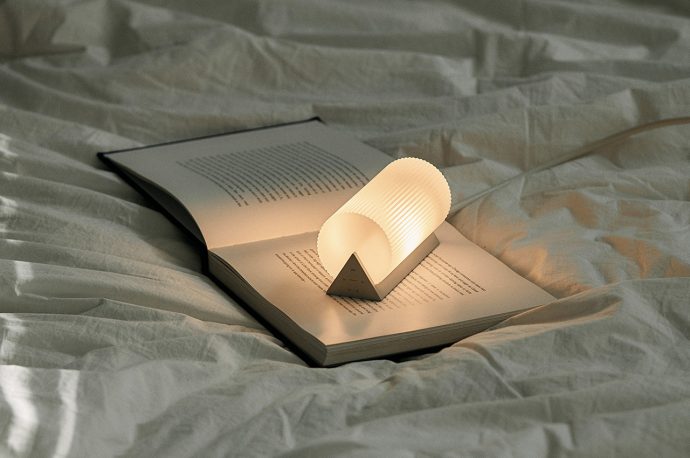 The STELLA Lamp Is Like A Tranquil Fairy Light Created For Your Messy Desk