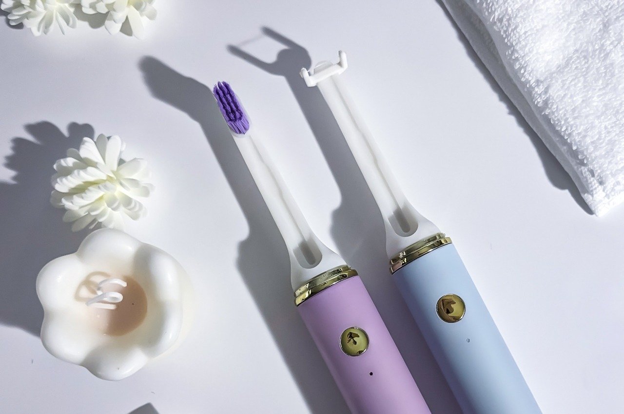 #The Future of Oral Care is Here with a 3-in-1 Modular Toothbrush that Brushes, Flosses, and Scrapes