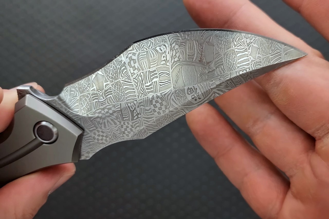 #Feast Your Eyes on This Pocket Knife’s Mind-Bendingly INSANE Damascus Steel Blade