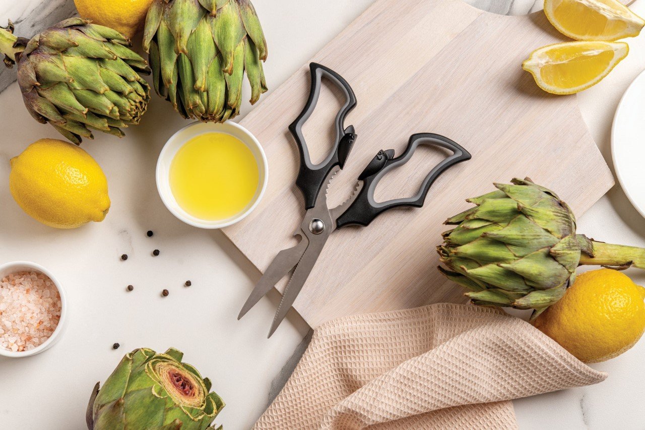 Adorable Bat-shaped Kitchen Scissors Cut Bags and Veggies