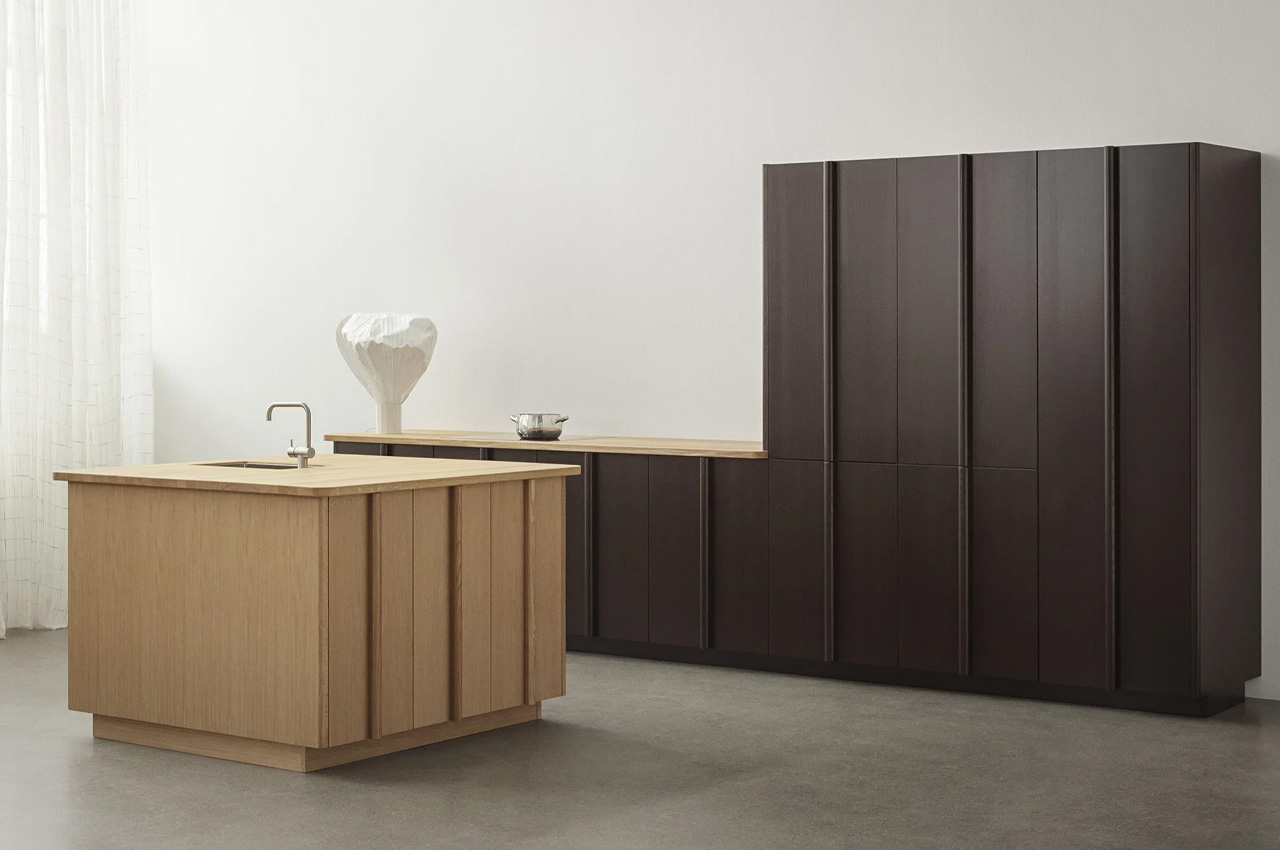 #Minimalist & Warm Column Kitchen Is A Refreshing Change From The Typical Industrial Kitchen Units