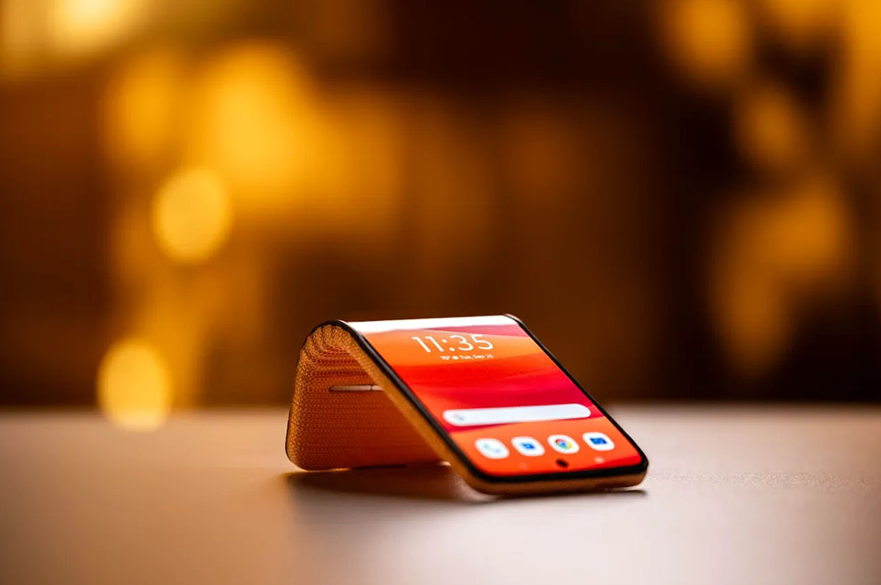 The Future Unveiled: Motorola's Bendable Smartphone