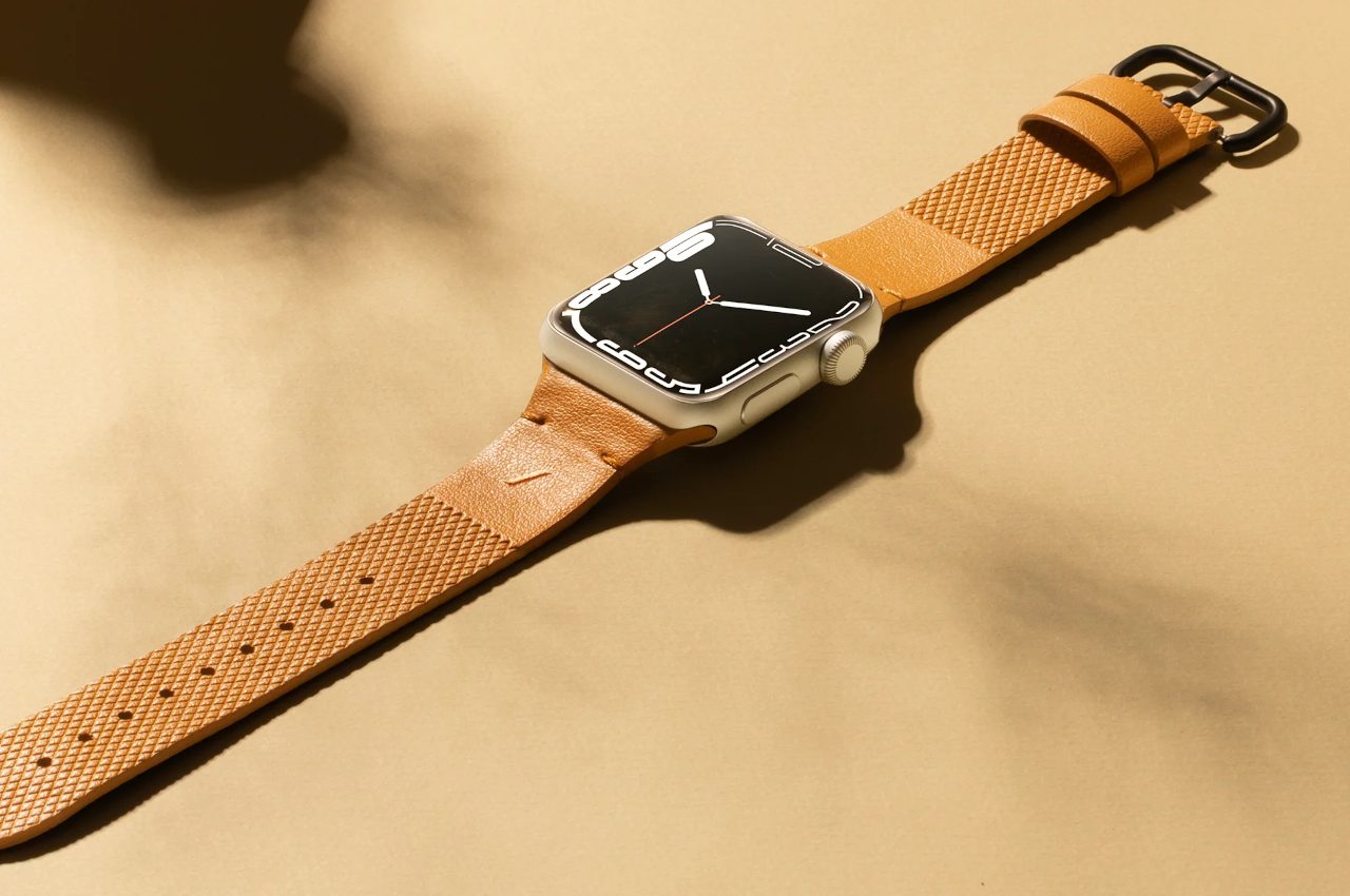 #Native Union’s Sleek (Re)Classic Apple Watch Bands Are Made of Plant-Based Leather
