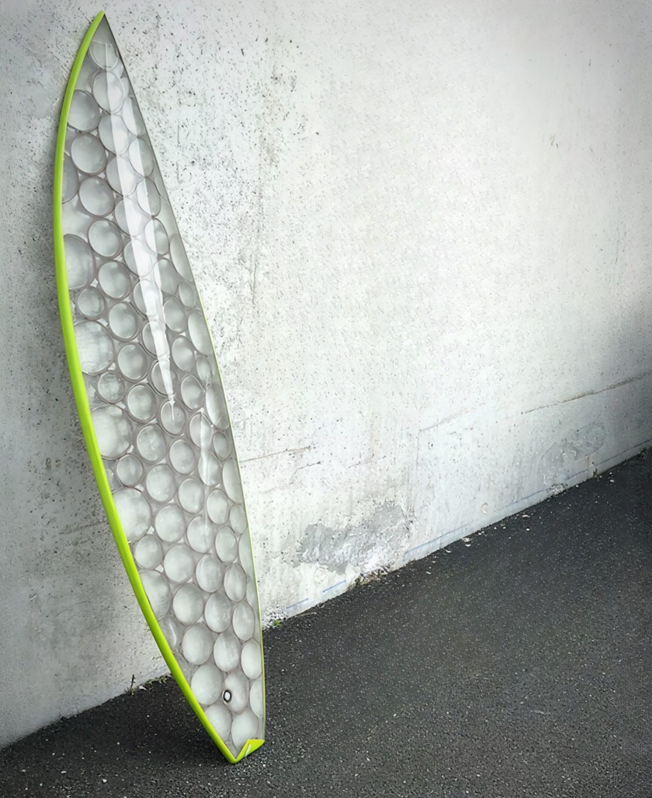 Algea-based 3D-printed surfboard