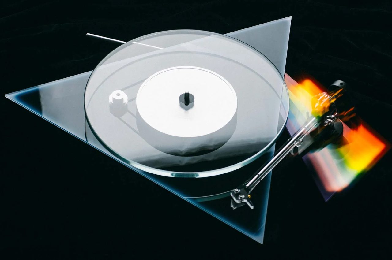 #This Pink Floyd-themed turntable is a limited edition LED backlit gem