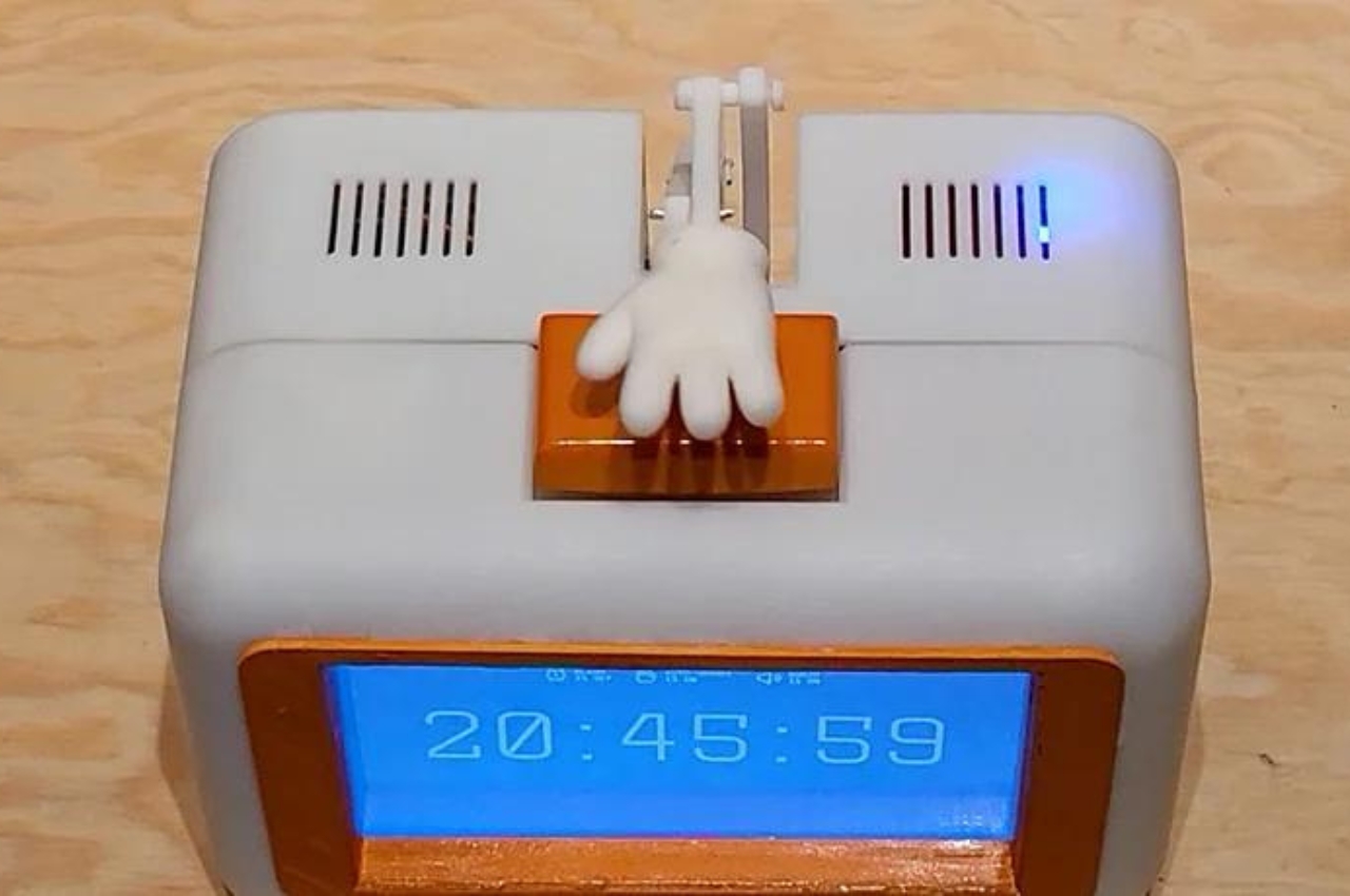 #Analog digital hybrid clock presses the snooze button for you