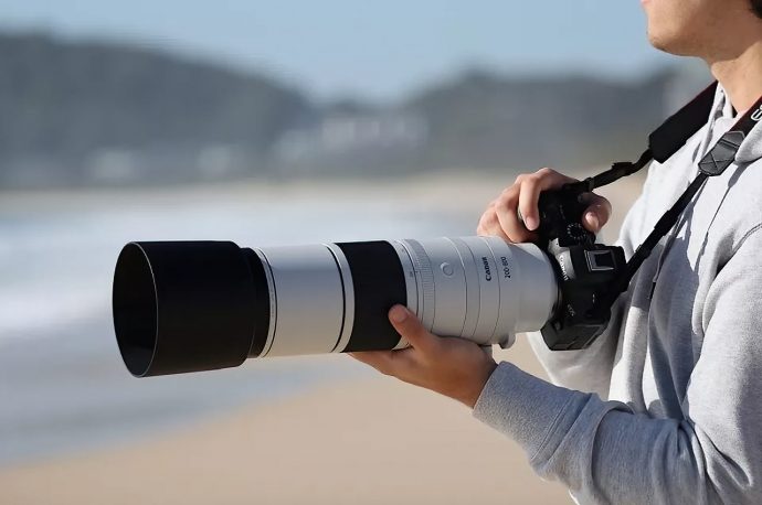 Canon’s RF 200–800mm Lens Combines Long Range With Excellent Stabilization
