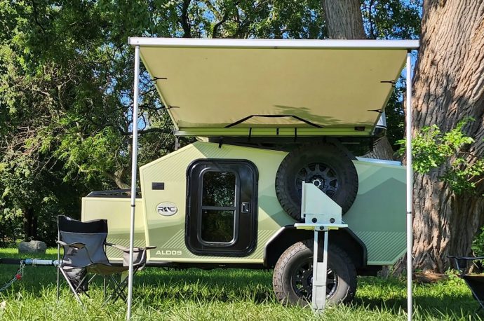 Explore the unexplored in the adventure-driven, all-terrain ALD09 camping trailer