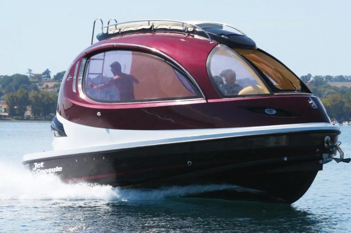 Jet capsule lets you speed on the water in a lighter, adaptable shell