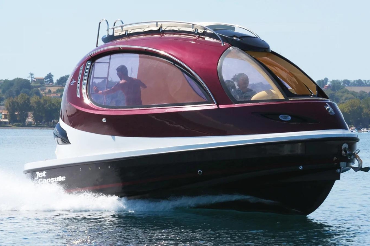 #Jet capsule lets you speed on the water in a lighter, adaptable shell