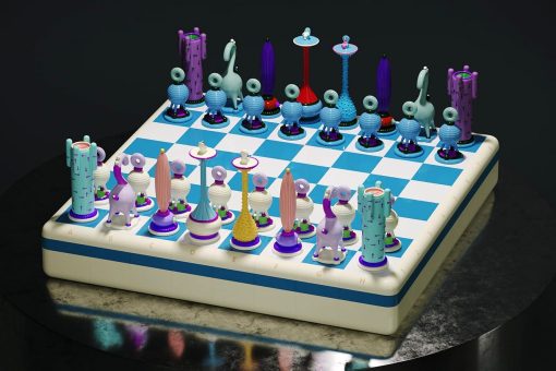 This chess board uses visual projectors to help you learn the game and  learn creating strategies! - Yanko Design
