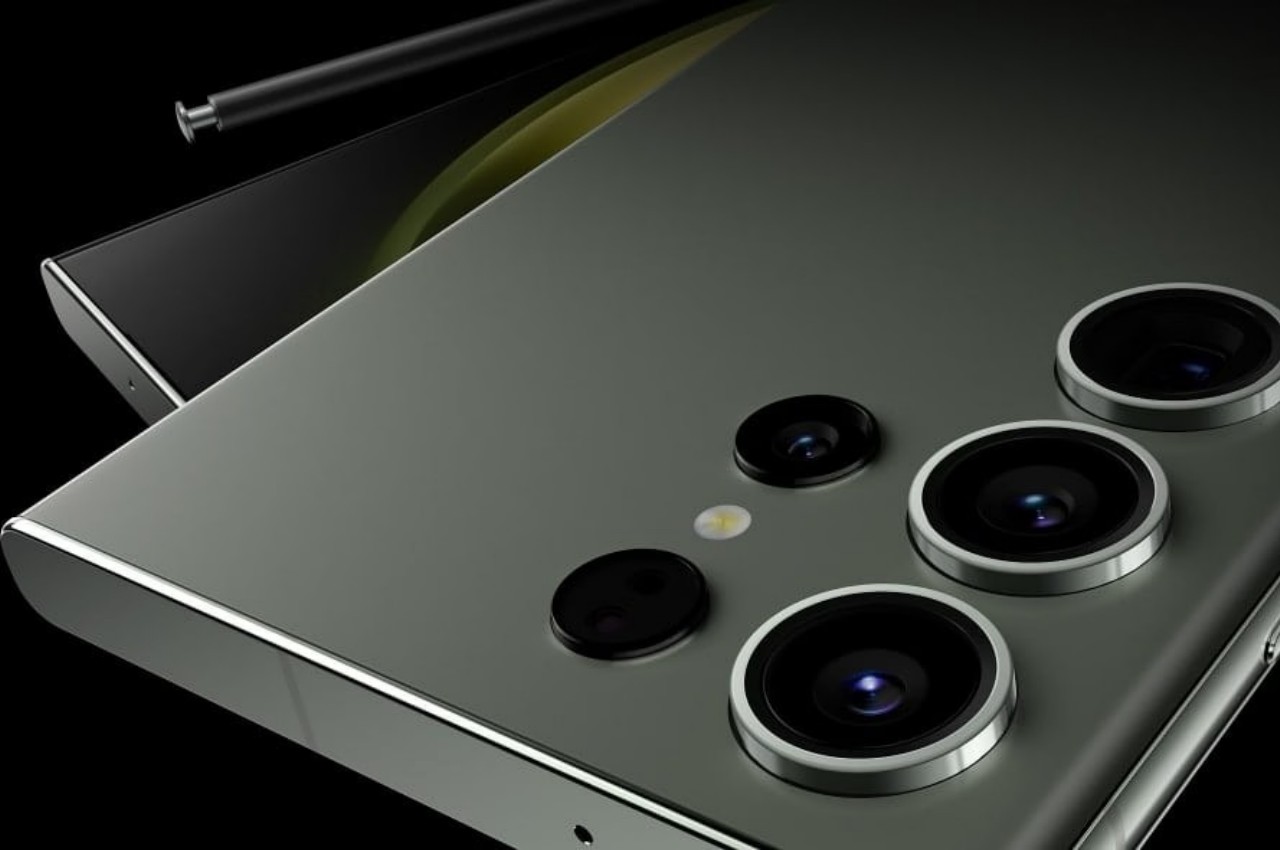 Samsung Galaxy S24 Ultra flat screen design will improve the S Pen  experience - Yanko Design