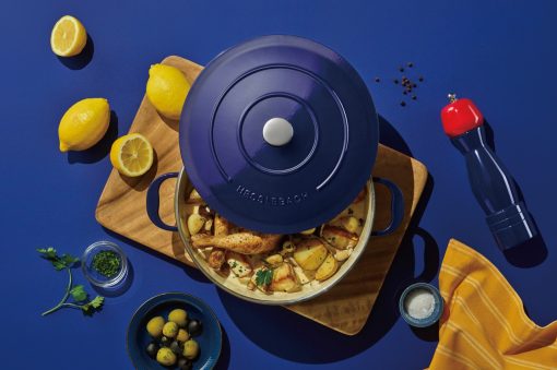 https://www.yankodesign.com/images/design_news/2023/11/this_non_toxic_Dutch_Oven_helps_you_craft_culinary_masterpieces_with_ease_and_confidence_hero-510x339.jpg