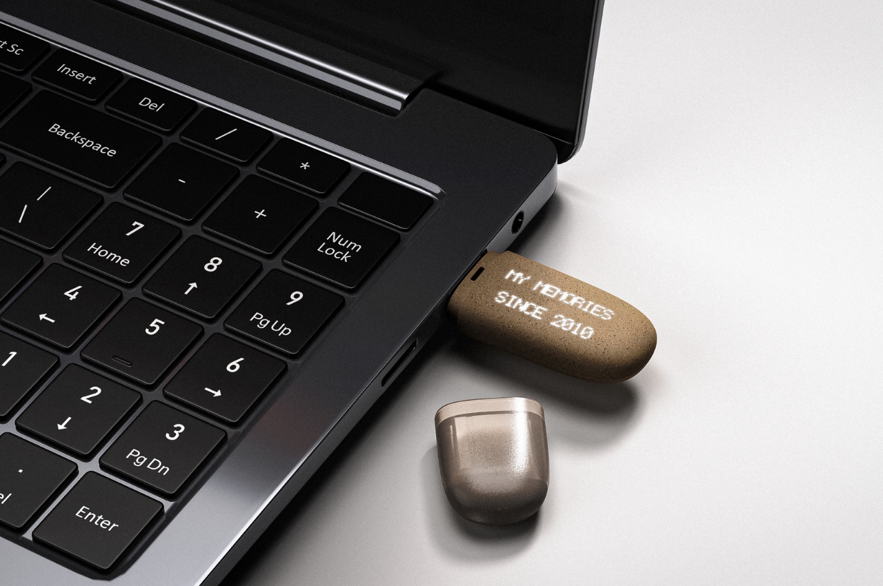 #USB flash drive made from eco-friendly materials will become your time capsule