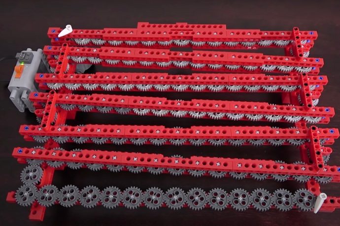Watch 1:1 LEGO technic gears go round and round