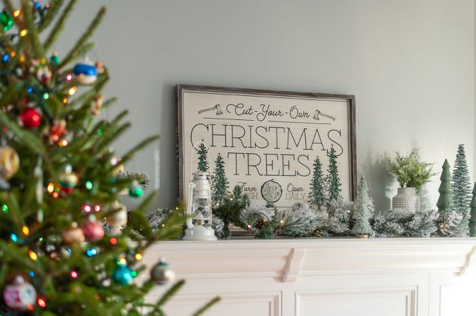 23 Christmas Mantel Decor Ideas for 2023