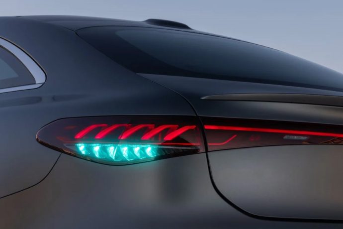 California Regulators approve ‘Turquoise Blue’ car lights to indicate ‘Self-driving modes’