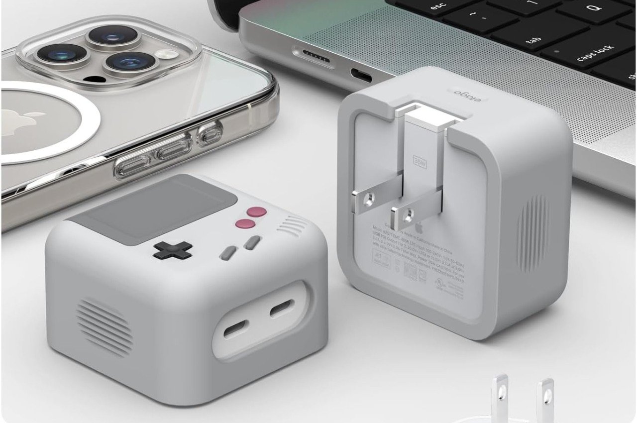 #Airpods charger cover brings you the Nintendo Gameboy feels