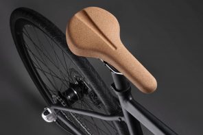 Cork bike saddle amplifies the eco-friendly quotient of your ride