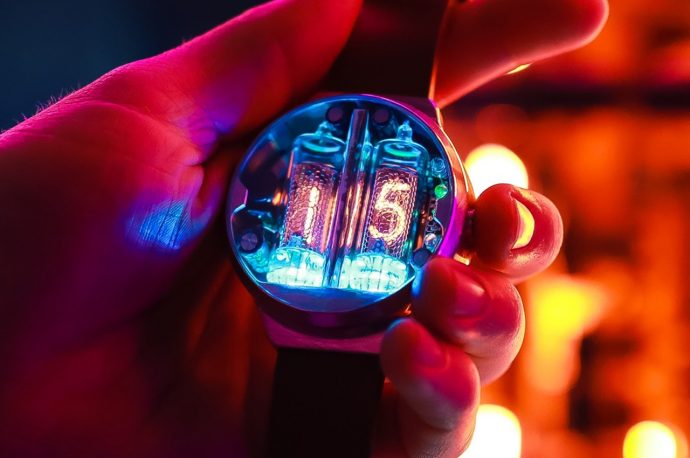 Top 10 Retro Gadget Gifts With Innovative Functionality That Evoke Nostalgia For Every Man