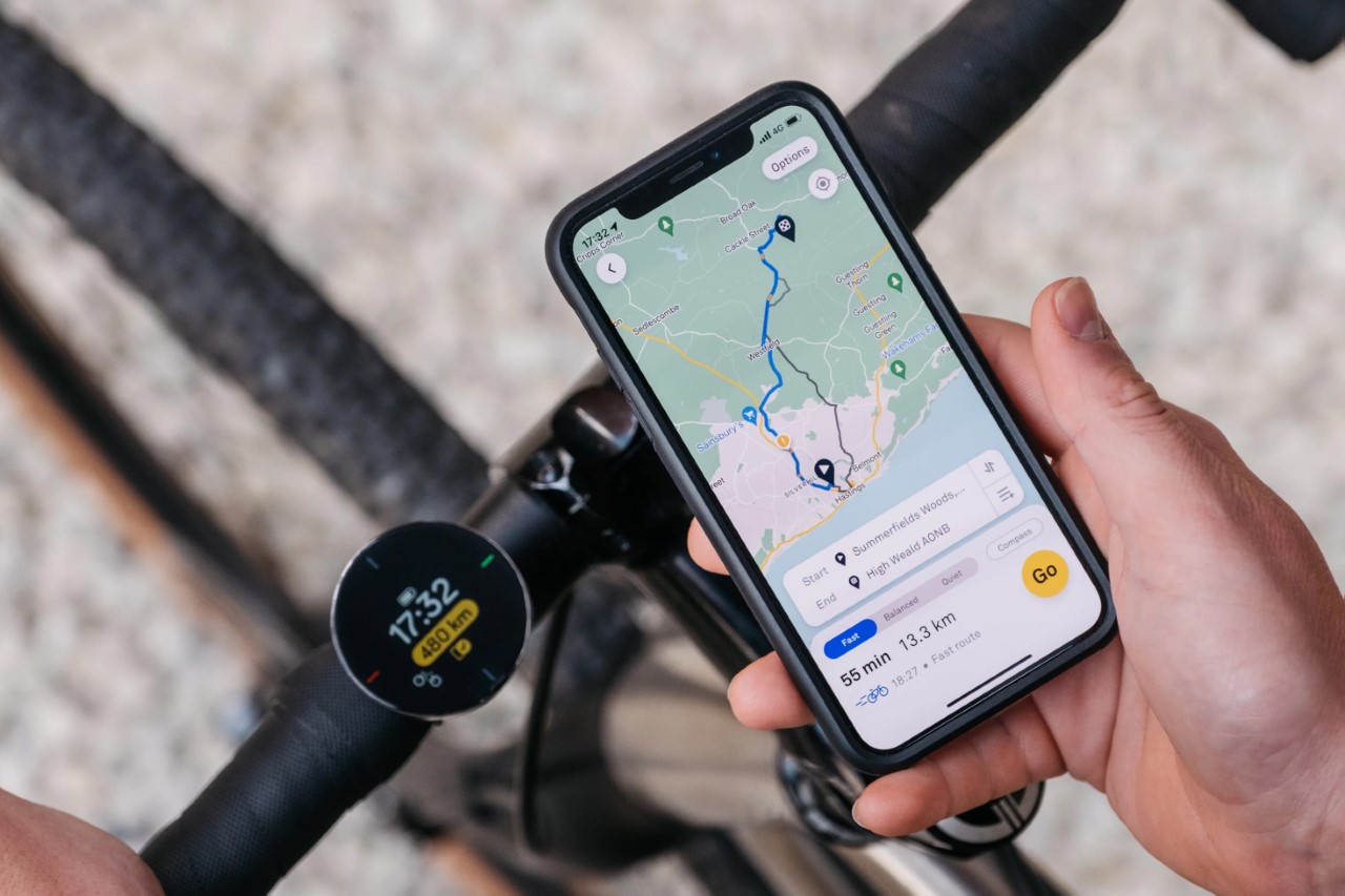 The Beeline Velo 2 is a gorgeously minimal bicycle GPS with a  carbon-negative design and Strava support - Yanko Design