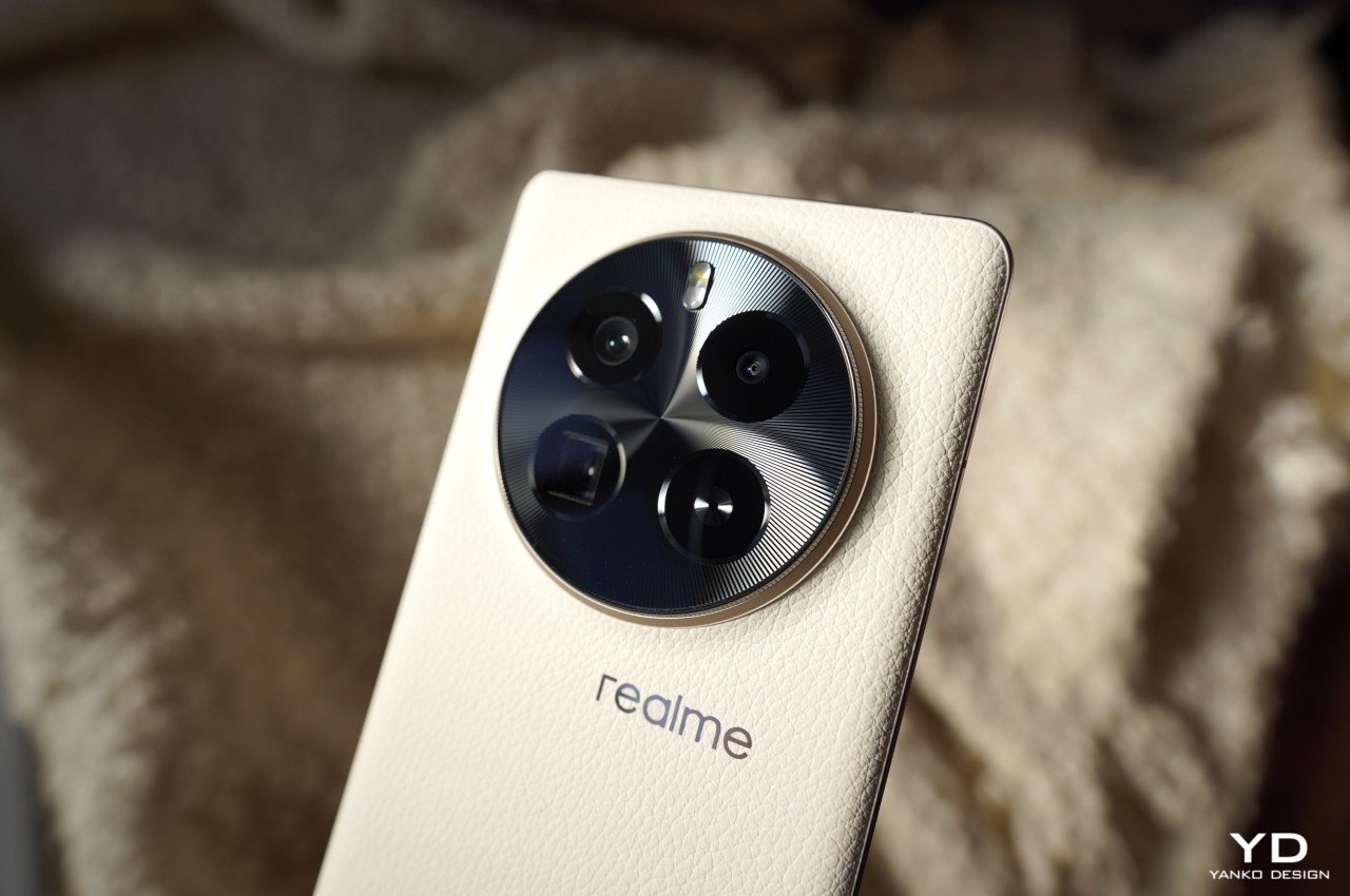 High-Power Charging Smartphones : Realme GT5