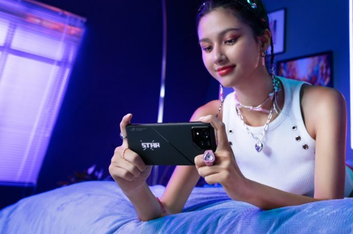ROG Phone 8 at CES 2024 arrives with a simpler, more premium design
