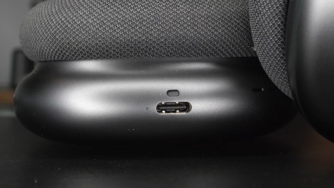airpods_max_2_usb-c_1-1280x720.jpg