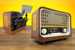 This LEGO Vintage Radio lets you actually play music through your smartphone…