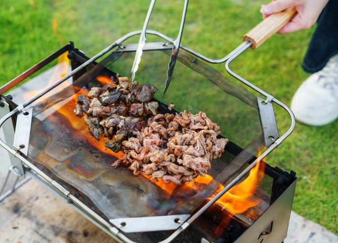 This genius Mesh Pan gives your food a signature smoky flavor as it cooks