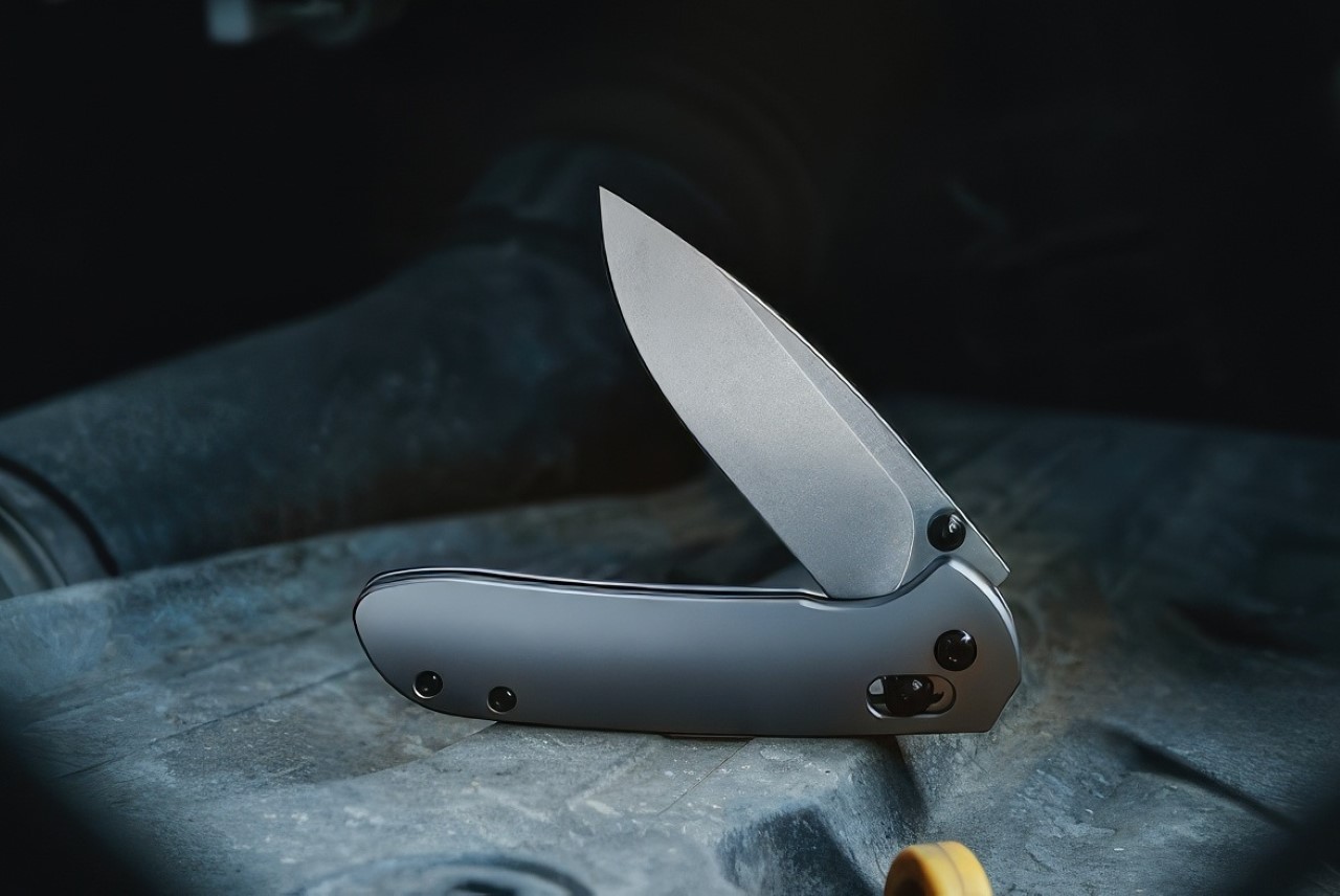 #This Titanium EDC Blade’s Sleek Classic Design Makes It The James Bond Of Pocket Knives