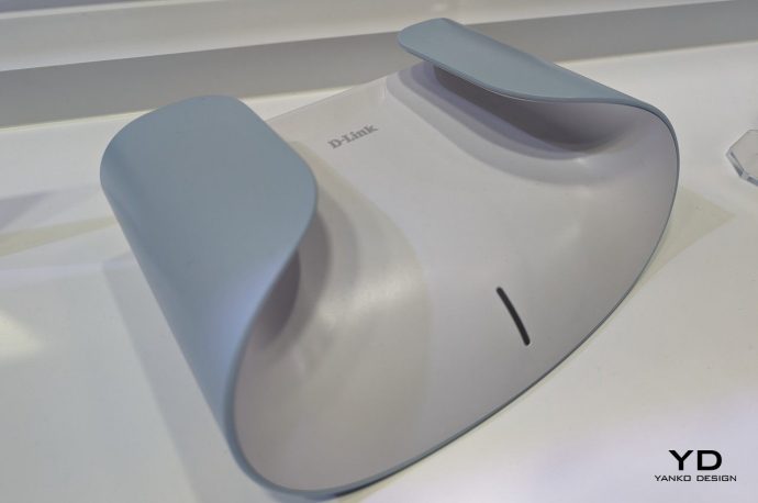 D-LINK AQUILA PRO AI is a beautiful Wi-Fi 6 router that looks like an art object