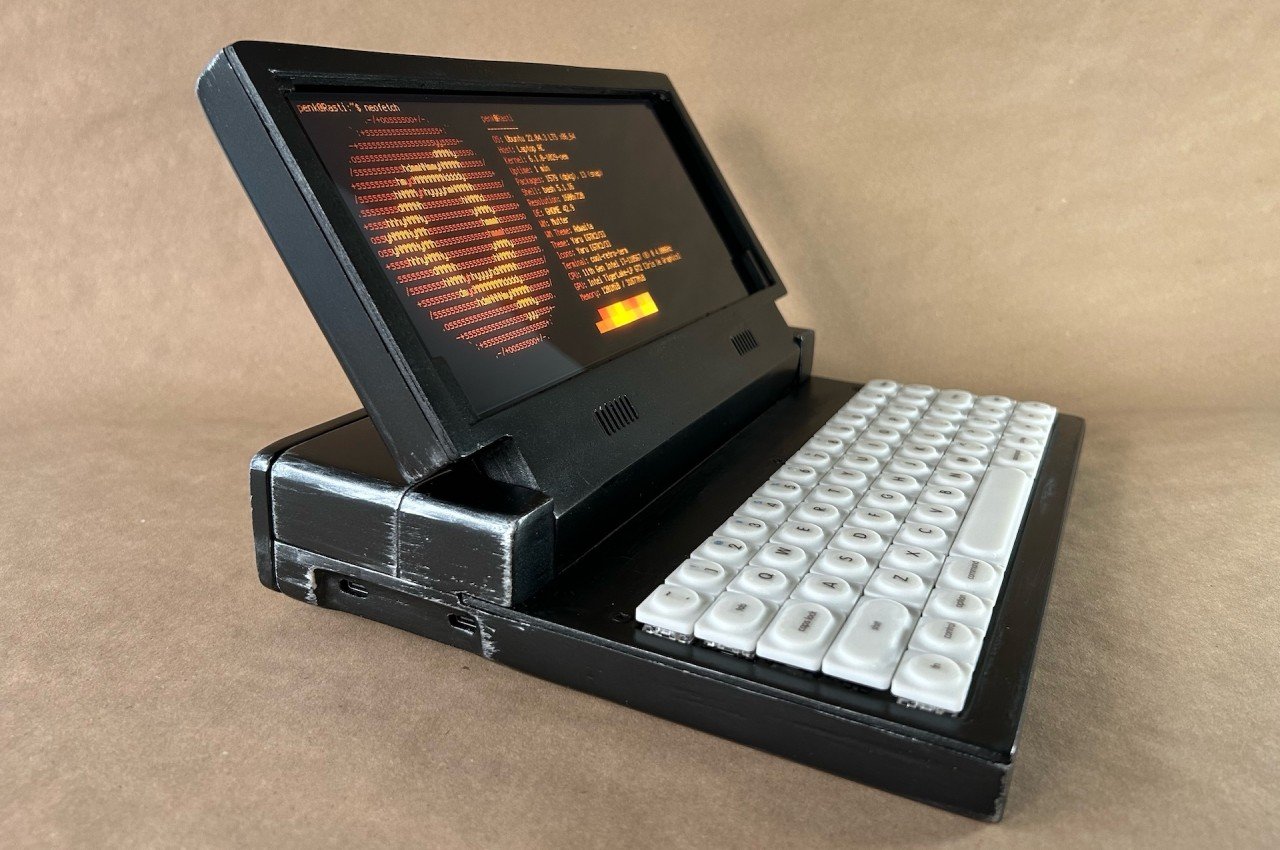 GRiD Compass 80s computer is reborn in a retro-futuristic DIY laptop