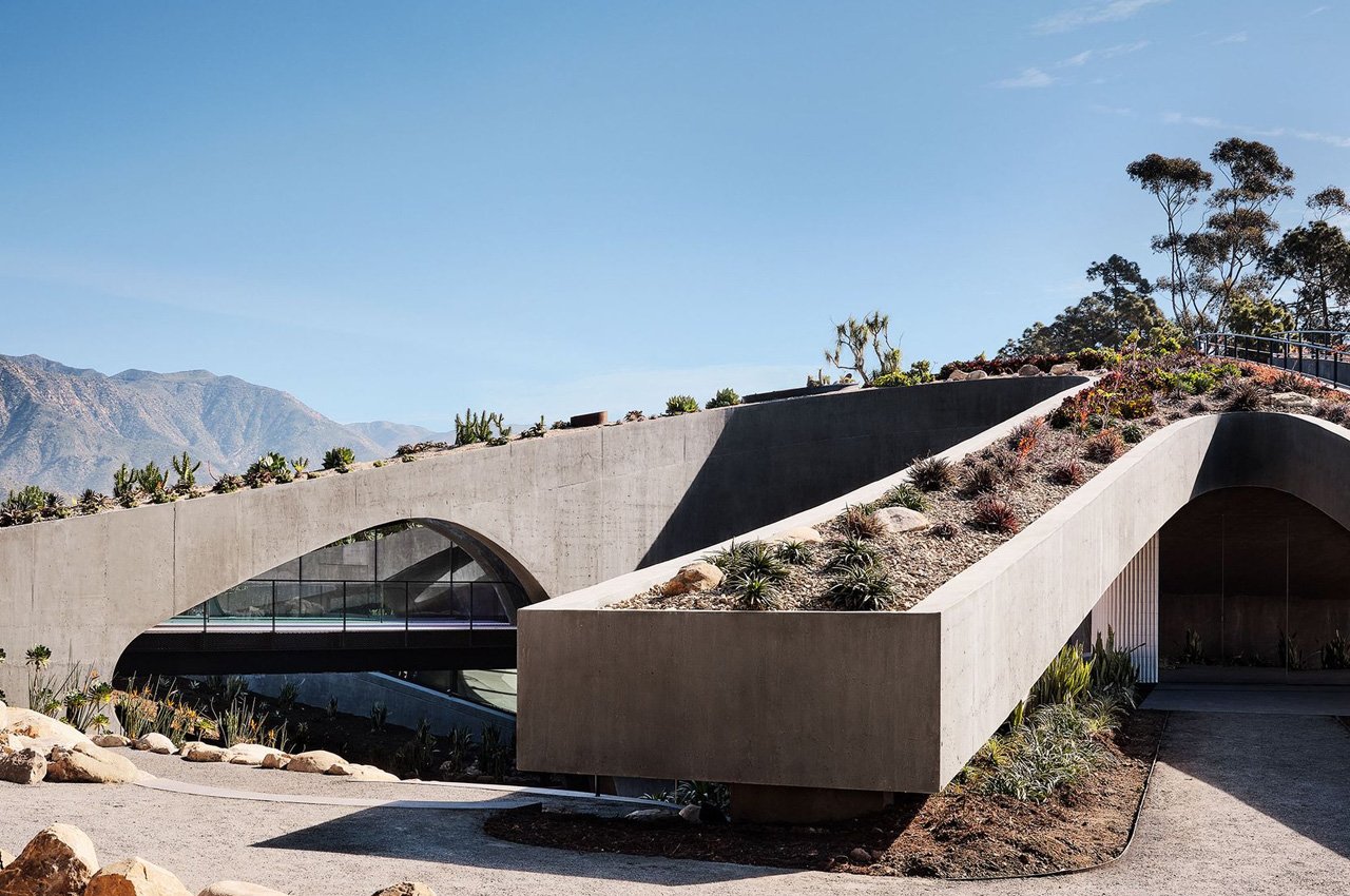 #Unlike Its Spooky Namesake, This Hill House Is Futuristic, Surreal & Built From Concrete