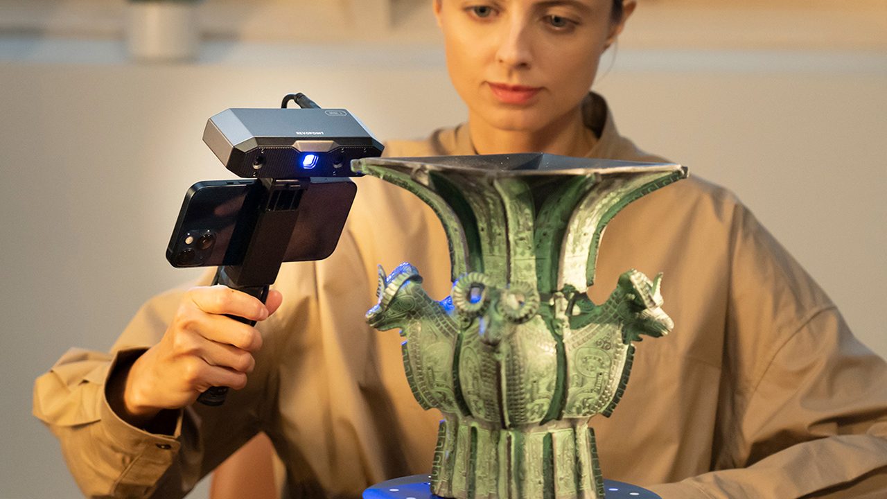 Revopoint_MINI_2_3D_Scanner_he