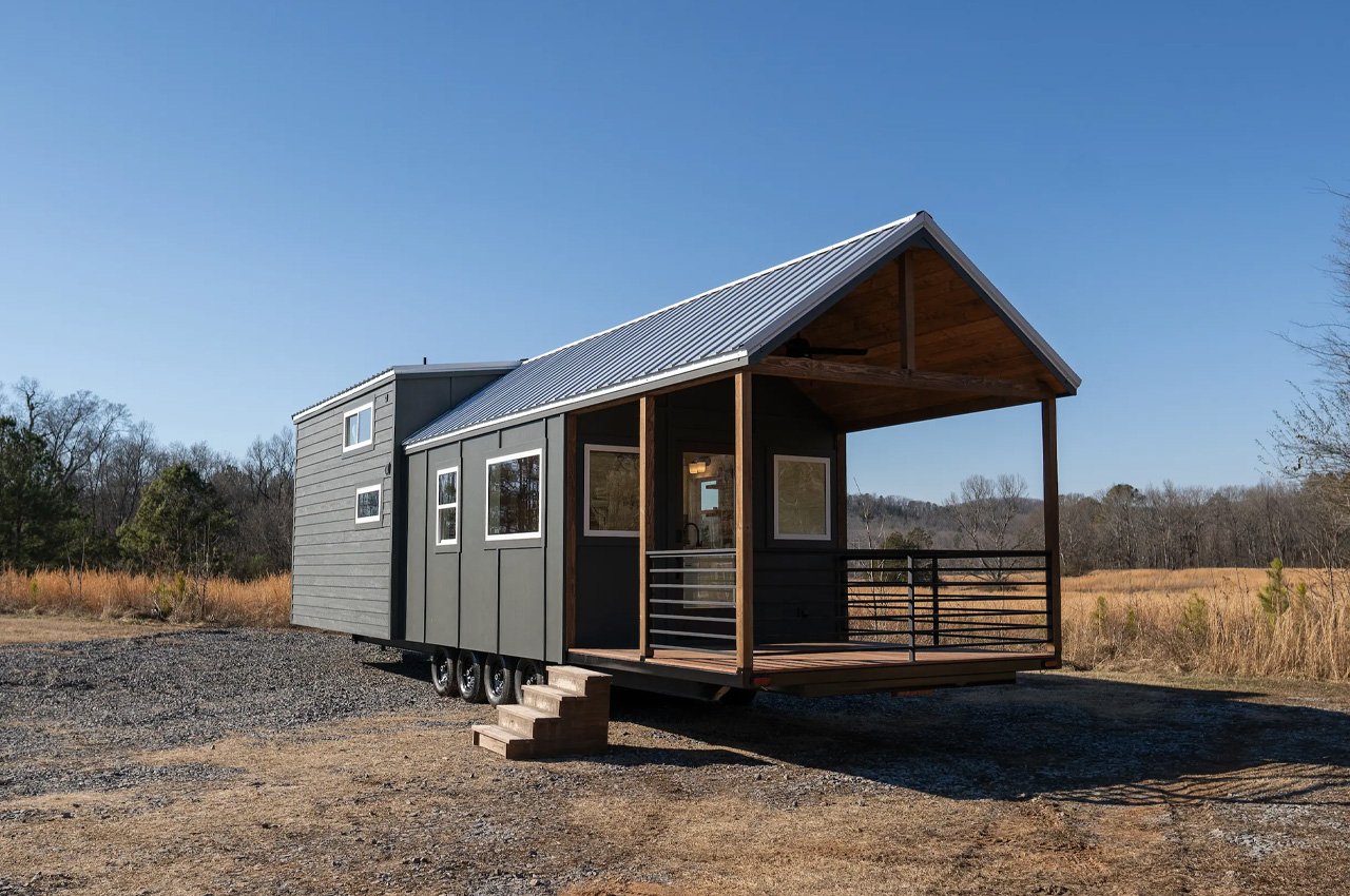 #This 45-Foot Family Home On Wheels Is Larger & More Spacious Than Most Tiny Homes