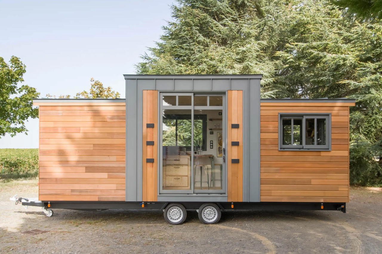 Baluchon Fits An Entire Tiny Home On One Level To Save Space