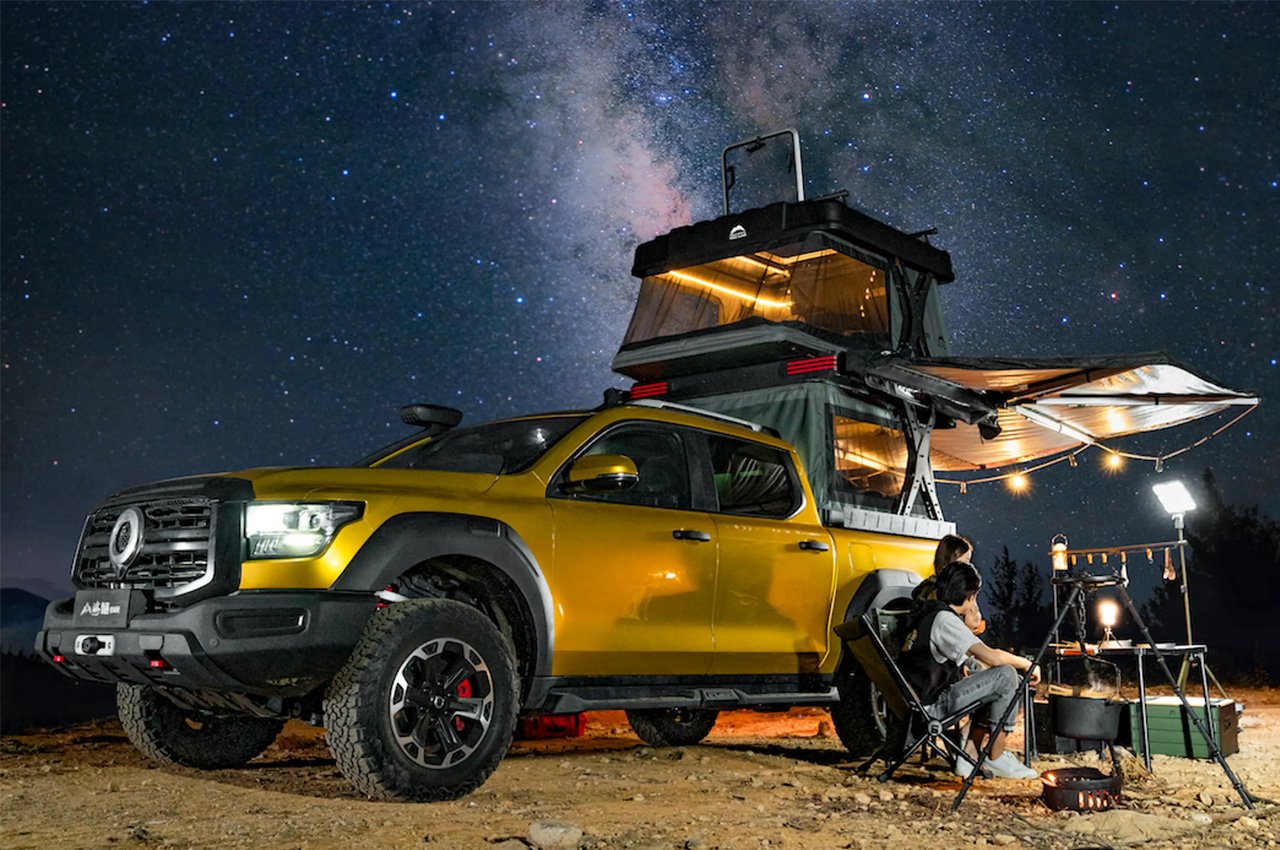 #This two-story pick-up rooftop tent gives you a vantage point to live and stargaze