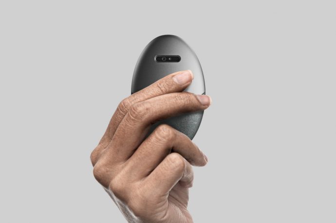 Pebble-shaped camera concept blends object and subject in a lenticular image