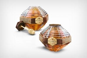 Redefining Honey Packaging with Sustainable Sophistication and Luxury