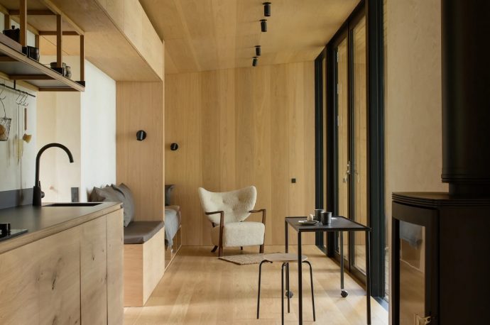 10 Most Popular Kitchen Flooring Materials: Their Pros and Cons