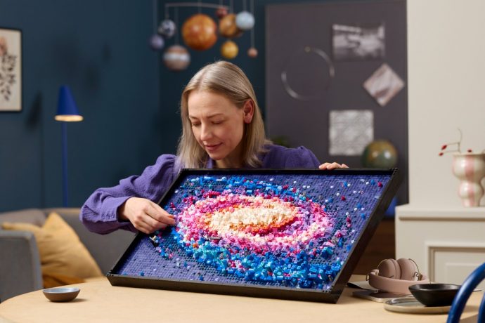 This 3000+ brick LEGO Milky Way artpiece captures the chaos of our cosmic home