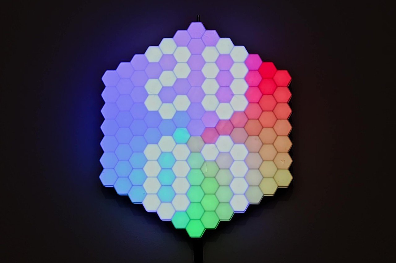 #Hive-like LED wall clock offers a colorful and dynamic way to tell the time