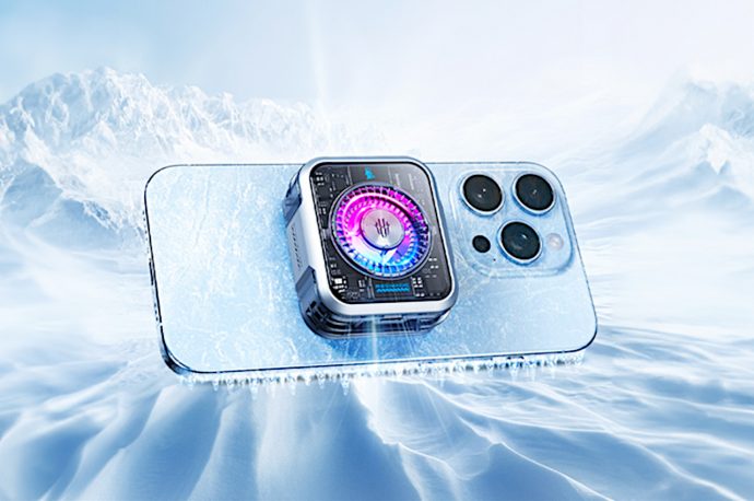 RedMagic VC Cooler 5 Pro attaches to any phone using magnets or clips