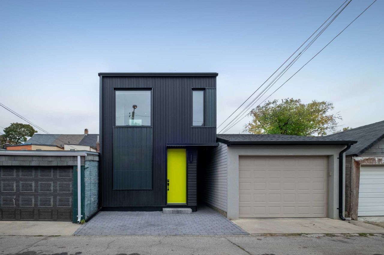 This Tiny Home In A 17-Foot Wide Lot In Toronto Is Redefining Urban Living