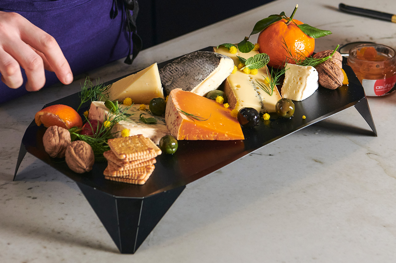 #This Origami Kitchen Tray is the Perfect Example of How Great Design Lies in Simple Details