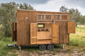 This ‘Super Tiny’ Tiny Home Is All Set To Provide You With The Ultimate Off-Grid Lifestyle