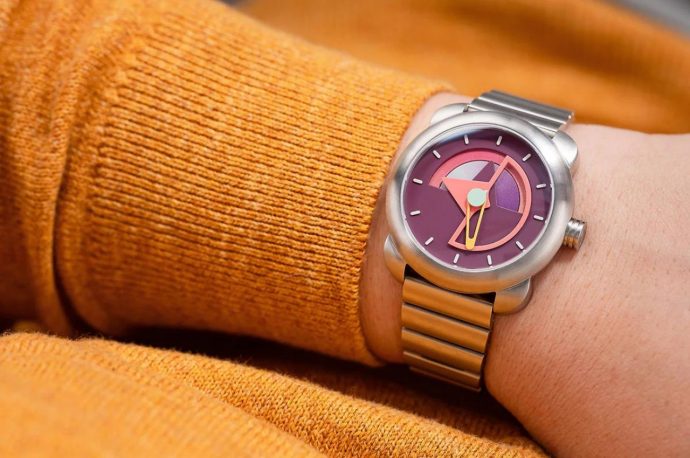 Sō Labs’s Layer 2 collection boasts 217 color combinations with day/date complications