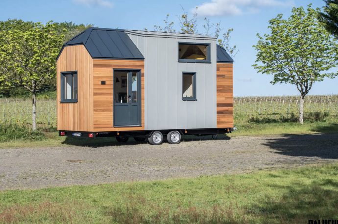 Baluchon’s Little Starter Home For A Couple’s Son Serves As A Clever Space-Saving First House
