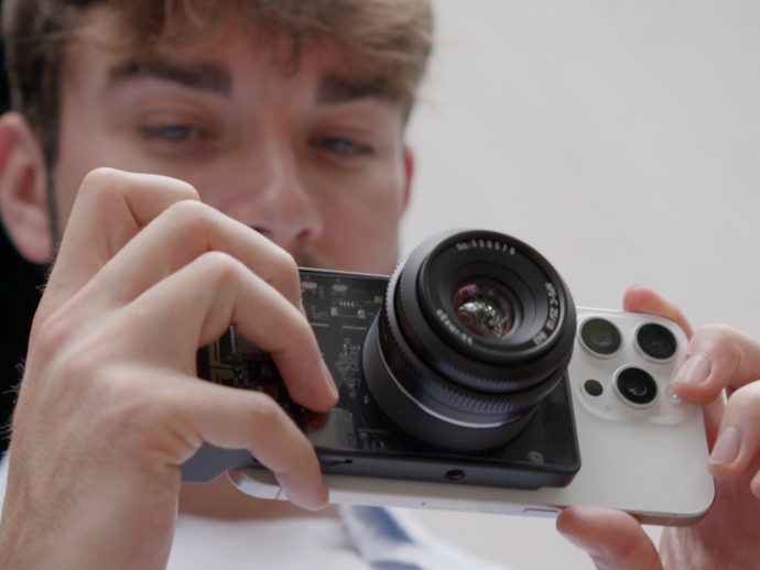 SwitchLens Pro Camera System turns any Smartphone into a Photography Powerhouse